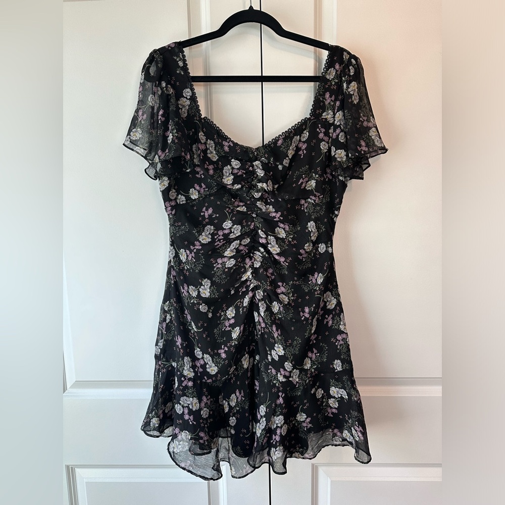 ASTR The Label Women’s So Smitten Ruched Mini Dress Black Floral (Size M)